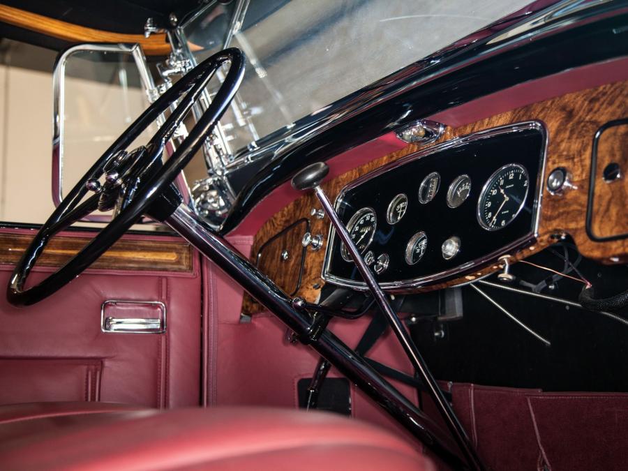  Packard Deluxe Eight Sport Phaeton 1932 года  (фото 2 из 9)